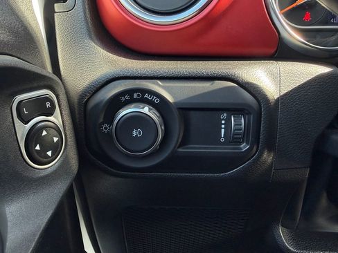 Used 2023 Jeep Wrangler Unlimited Rubicon w/ Cold Weather Group image 18