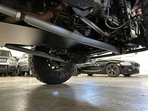 Used 2015 Jeep Wrangler Rubicon w/ Power Convenience Group image 13