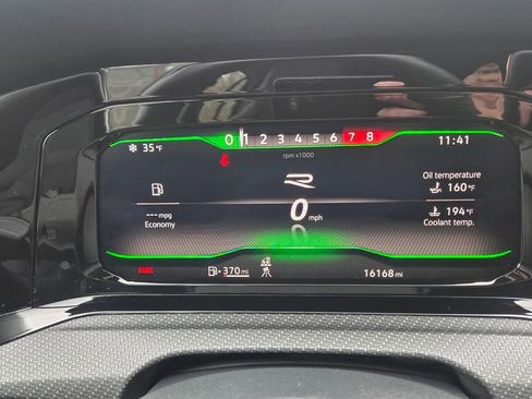 Used 2022 Volkswagen Golf R image 15