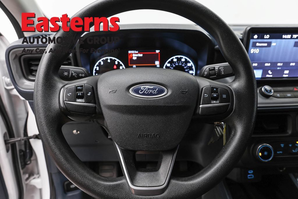 Used 2024 Nissan Armada SL w/ Captain's Chairs Package AWD/4WD image 45