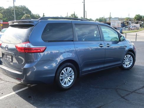 Used 2015 Toyota Sienna XLE Premium image 6