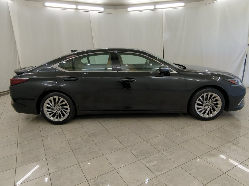 Used 2023 Lexus ES 350 Ultra Luxury w/ Accessory Package (Z2) FWD image 11