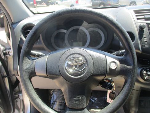 Used 2011 Toyota RAV4 4WD w/ Base L4 Extra Value Pkg image 17