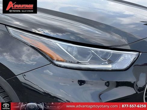 Used 2022 Toyota Highlander Platinum AWD/4WD image 12