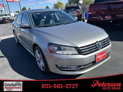 Used 2014 Volkswagen Passat 1.8T SEL Premium image 1