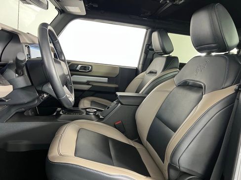 Used 2023 Ford Bronco Wildtrak image 24