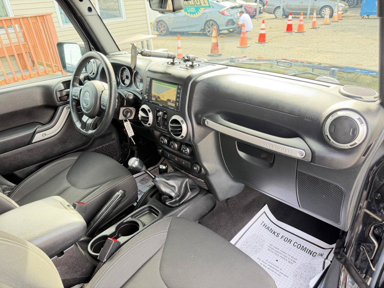 Used 2016 Jeep Wrangler Unlimited Sahara w/ Connectivity Group AWD/4WD image 40