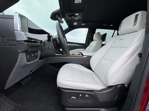 New 2026 Cadillac Escalade Platinum Luxury image 24