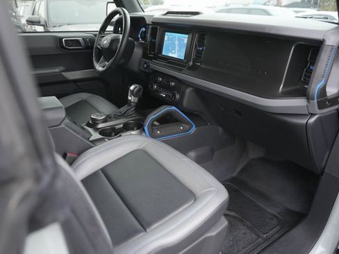 Used 2022 Ford Bronco Black Diamond w/ Sasquatch Package image 17