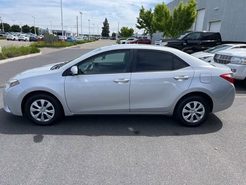 Used 2016 Toyota Corolla L image 8