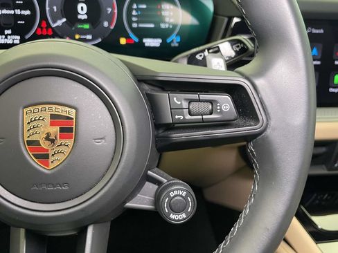 Certified 2024 Porsche Cayenne AWD/4WD image 39