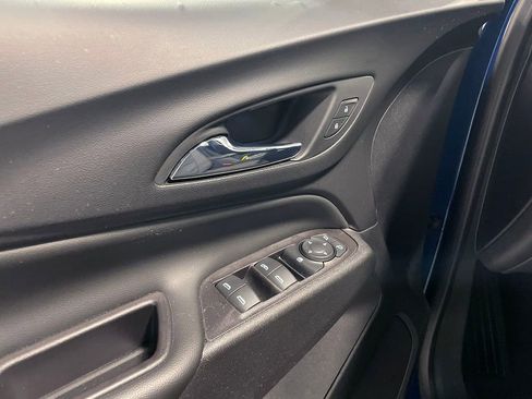 Used 2021 Chevrolet Equinox LT image 16