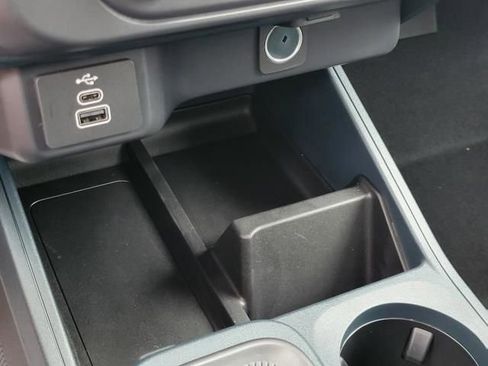 New 2025 Ford Maverick XL w/ Equipment Group 101A image 34