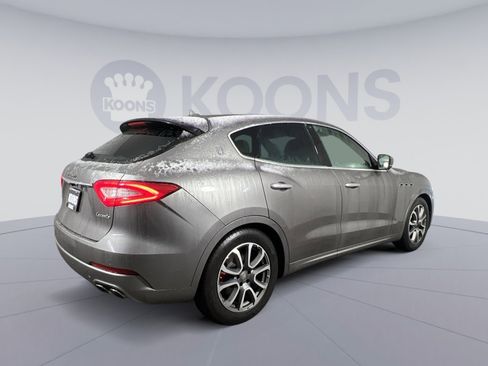 Used 2019 Maserati Levante image 7
