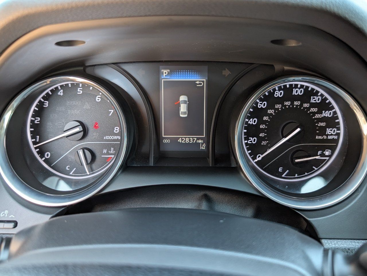 Used 2020 Toyota Camry SE FWD image 19