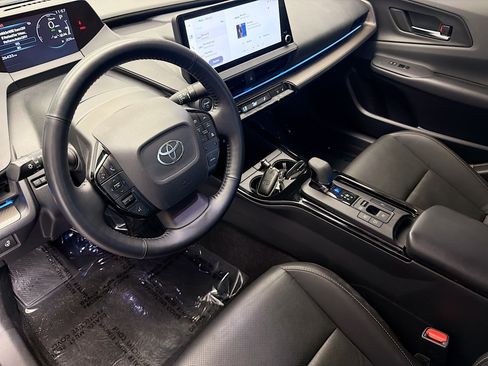 Used 2024 Toyota Prius Limited w/ Limited Premium Package FWD image 7