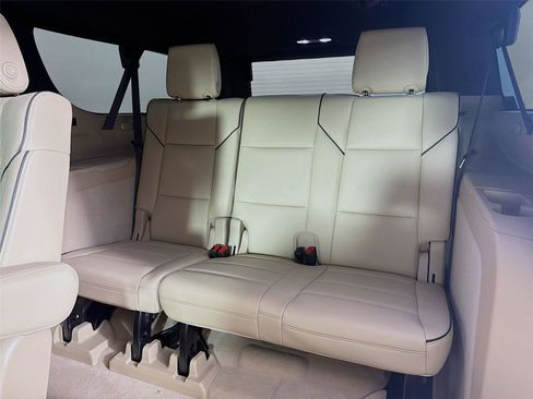 Used 2023 Cadillac Escalade ESV Premium Luxury image 19