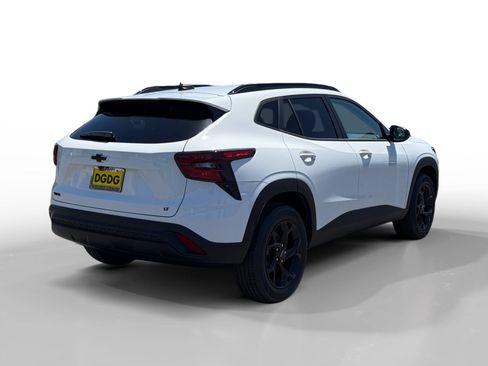 New 2026 Chevrolet Trax LT FWD image 5