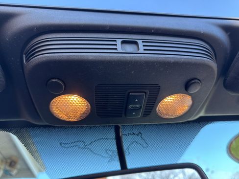 Used 2013 Ford Mustang Premium image 28