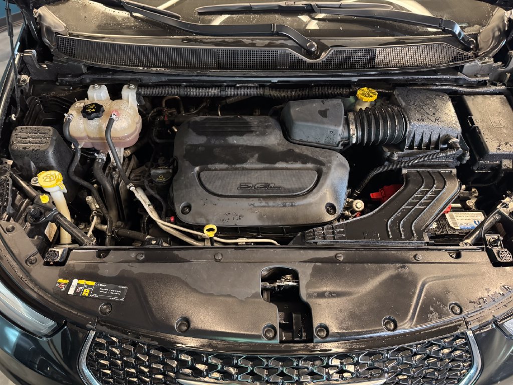 Used 2022 Chrysler Pacifica Touring-L FWD image 23