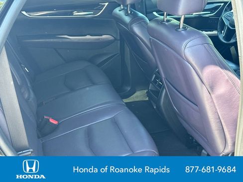 Used 2017 Cadillac XT5 Luxury w/ Driver Awareness Package FWD image 15