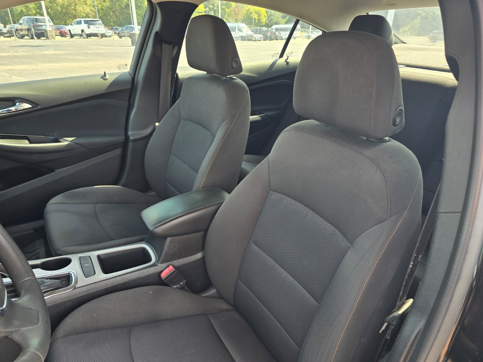 Used 2018 Chevrolet Cruze LS FWD image 15