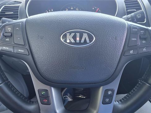 Used 2014 Kia Sorento SX w/ 3rd Row Package FWD image 18