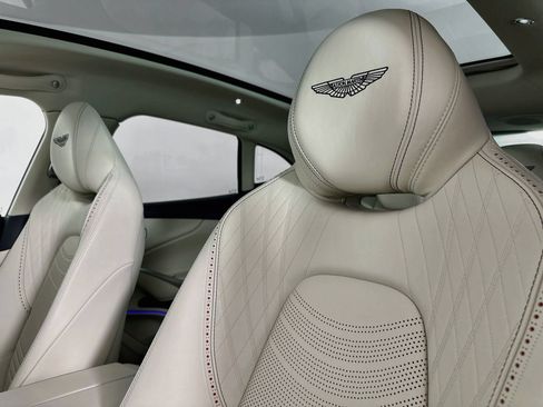 Used 2023 Aston Martin DBX AWD/4WD image 5
