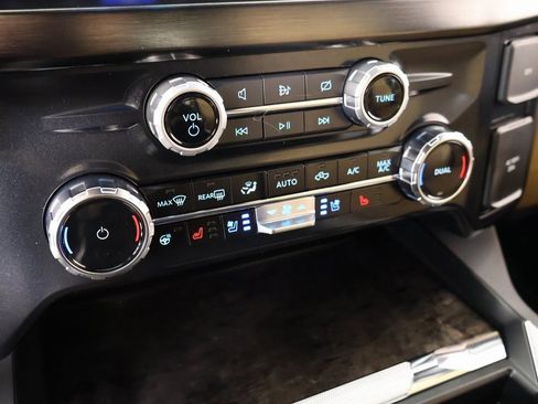 Used 2024 Ford F250 Lariat w/ Lariat Ultimate Package image 8