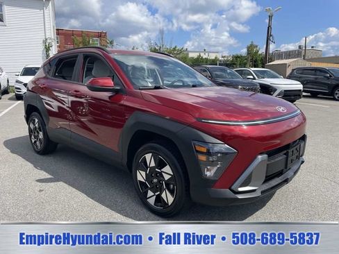 Used 2024 Hyundai Kona SEL AWD/4WD image 2
