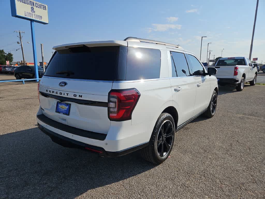 Used 2023 Ford Expedition Limited RWD image 8