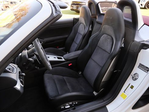 Used 2018 Porsche 718 Boxster GTS image 18