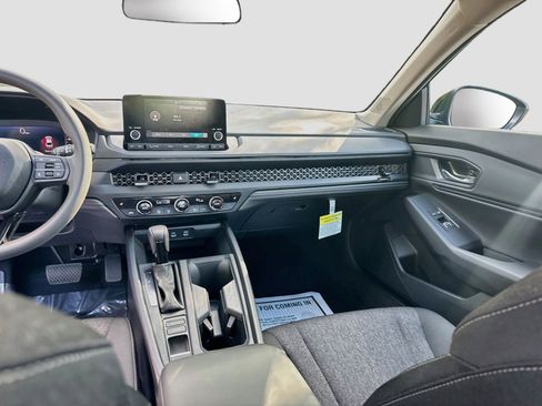 Used 2025 Honda Accord SE image 23