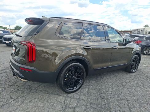 Used 2022 Kia Telluride SX w/ SX Prestige Package AWD/4WD image 6