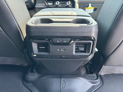 Used 2026 GMC Sierra 1500 AT4 w/ Technology Package AWD/4WD image 31