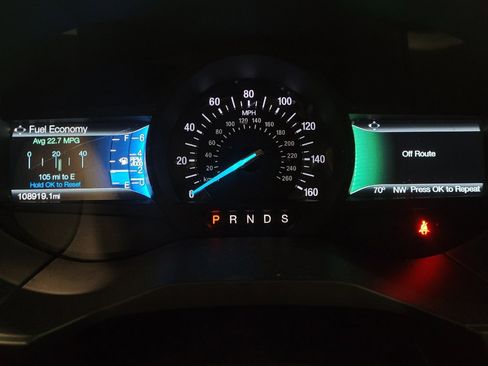 Used 2017 Ford Edge Titanium w/ Equipment Group 302A AWD/4WD image 23