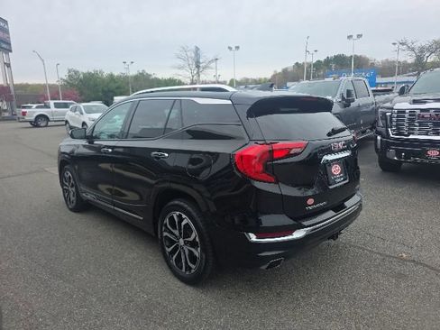 Used 2018 GMC Terrain Denali w/ Comfort Package AWD/4WD image 4