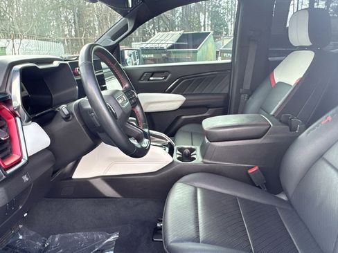 Used 2023 GMC Canyon AT4X AWD/4WD image 13