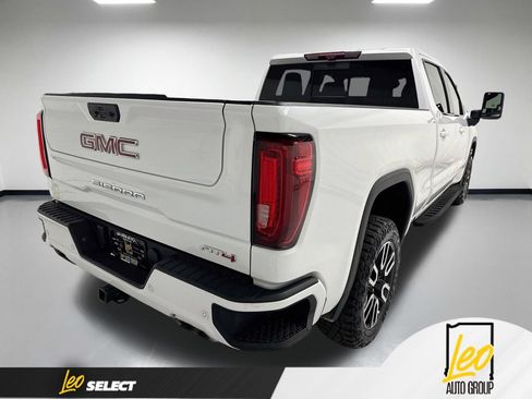 Used 2024 GMC Sierra 1500 AT4 w/ Technology Package AWD/4WD image 8