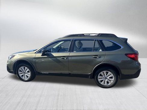 Used 2019 Subaru Outback 2.5i image 9