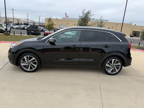 Used 2019 Kia Niro Touring image 8