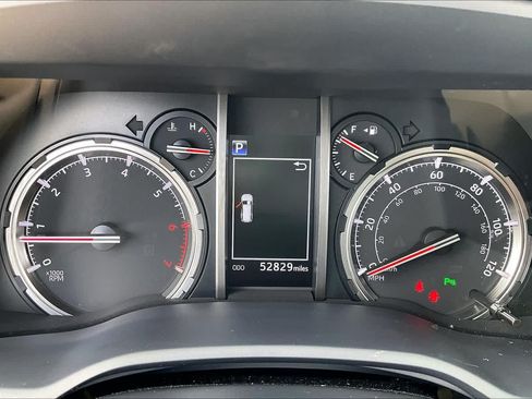 Used 2024 Toyota 4Runner Limited RWD image 23