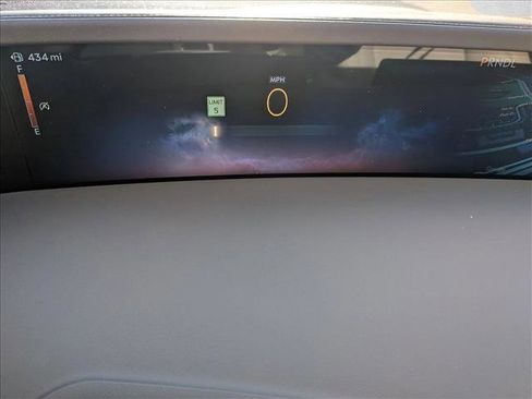 Used 2024 Lincoln Nautilus Reserve w/ Equipment Group 202A image 12