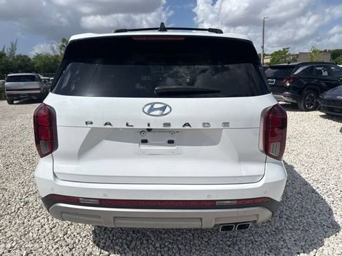 Used 2024 Hyundai Palisade Limited FWD image 7