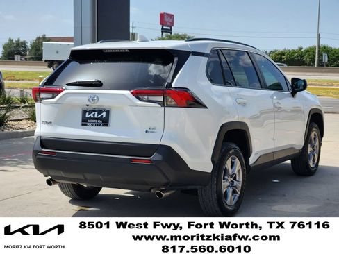 Used 2025 Toyota RAV4 LE AWD/4WD image 4