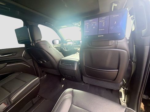 Used 2021 Cadillac Escalade ESV Sport AWD/4WD image 28