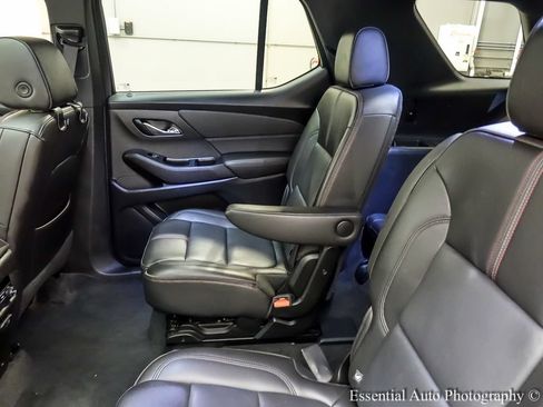 Used 2023 Chevrolet Traverse RS AWD/4WD image 14