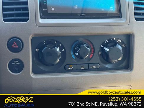 Used 2007 Nissan Frontier SE w/ SE Value Truck Pkg AWD/4WD image 31