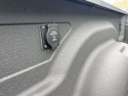 Used 2025 RAM 2500 Laramie image 9