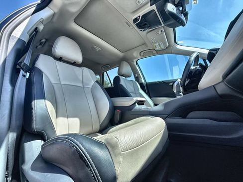 Certified 2025 Subaru Outback Limited AWD/4WD image 25